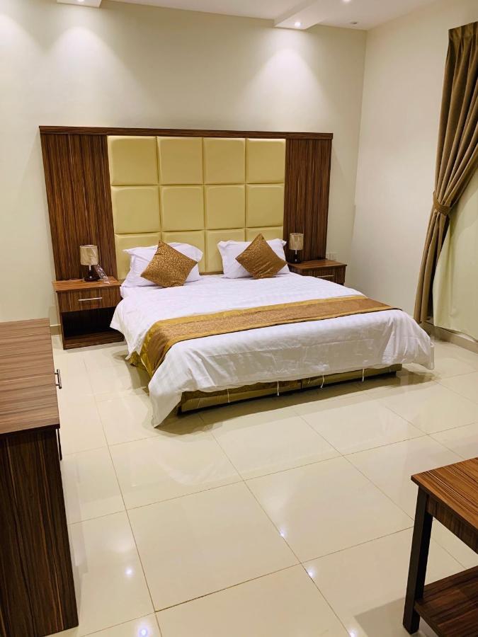 Al Bateel Furnished Apartments Riad Exterior foto