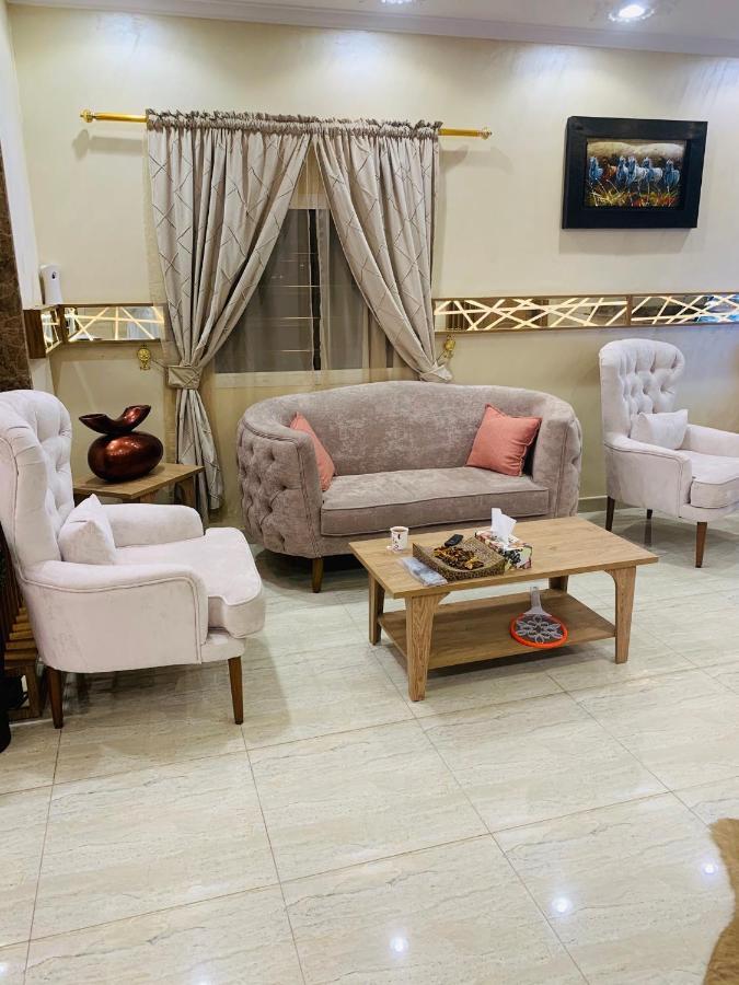 Al Bateel Furnished Apartments Riad Exterior foto